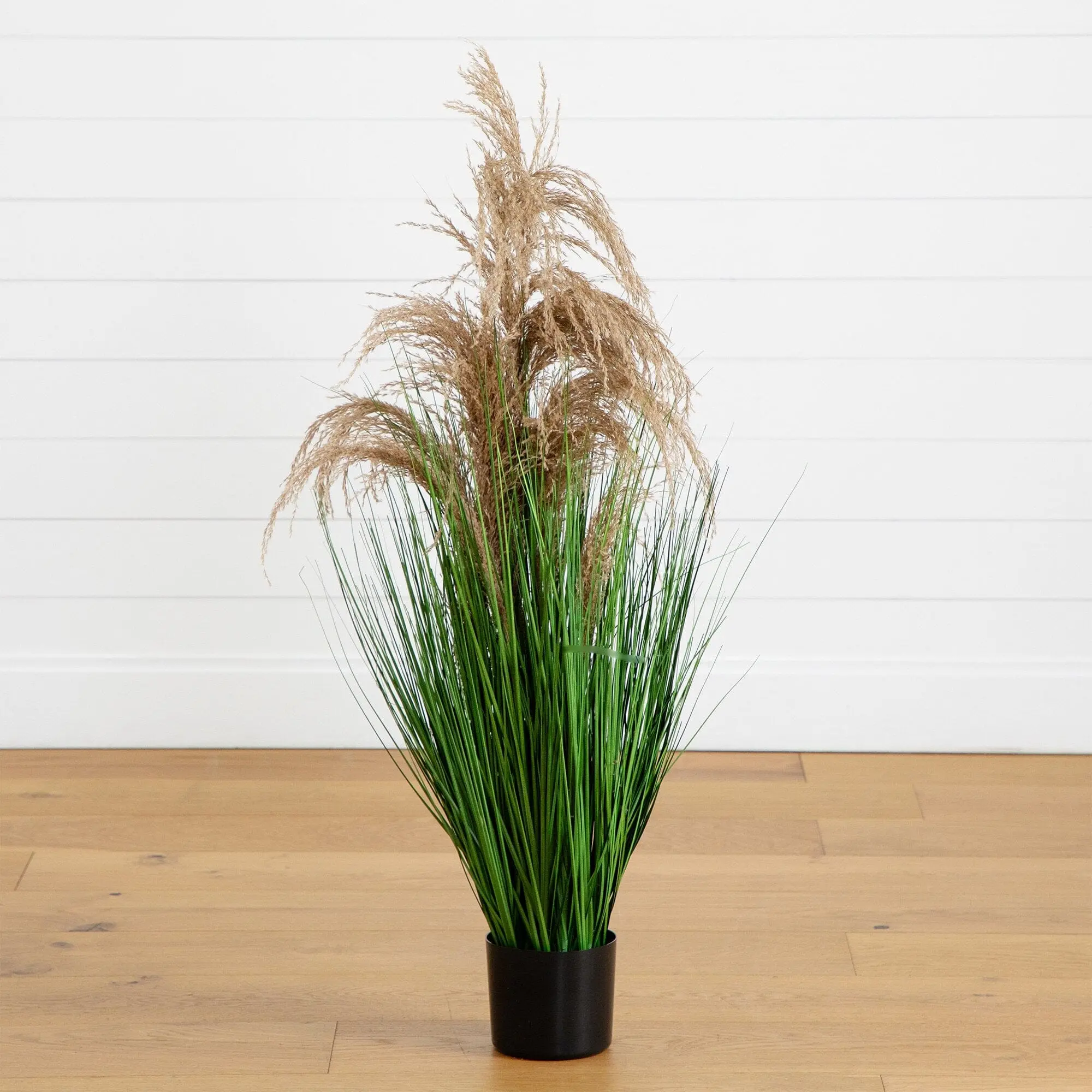 4 ft Synthetic Pampas Grass Decoration Items - Yellowish Textured Plumes, Botanical Aesthetic, Soften the Look, Indoor-Outdoor Home Decor Plants