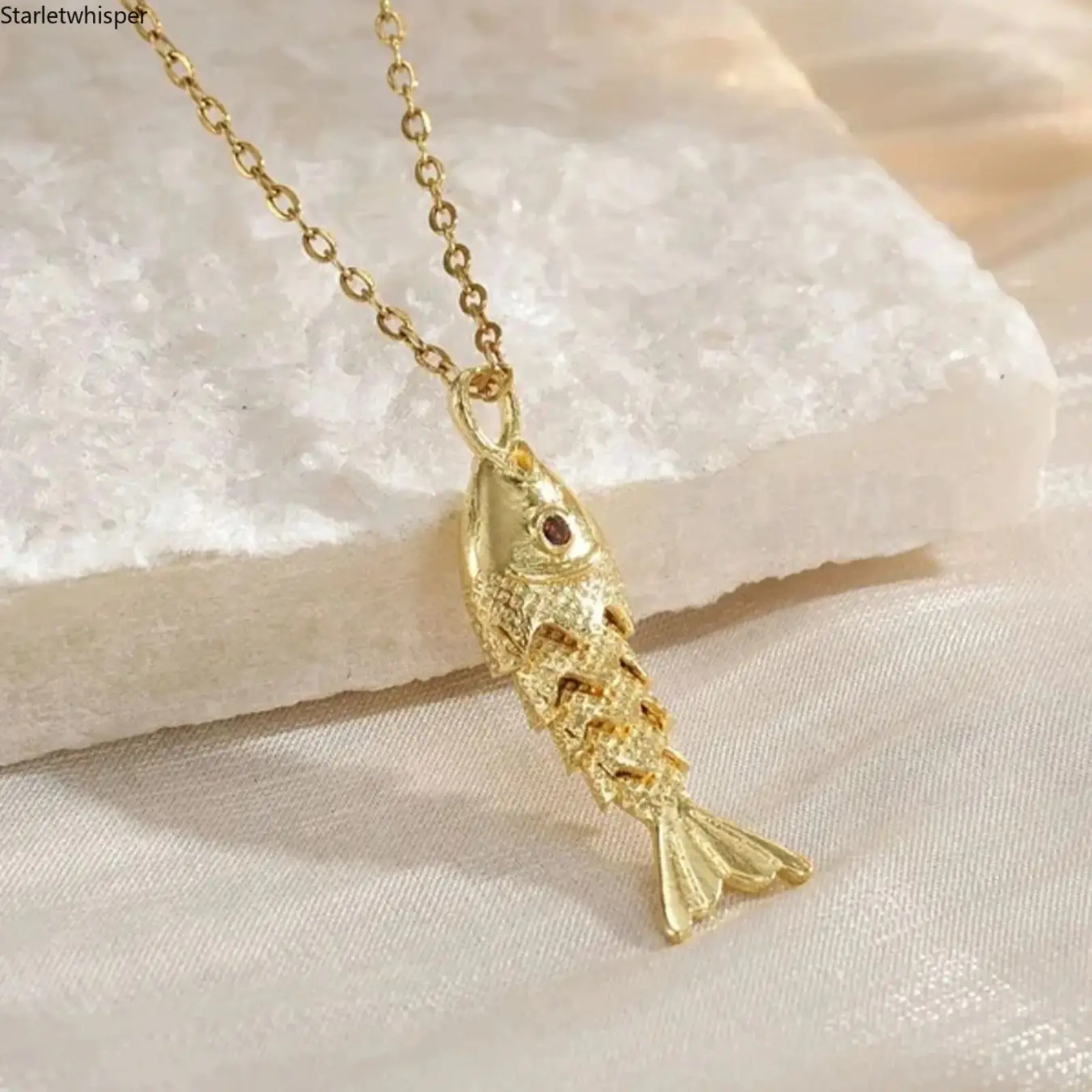 Vintage Lucky Koi Fish Pendant Necklace - Animal Theme, Stainless Steel Chain, Retro Aesthetic Women's Jewelry, All-Season Party Ready Versatile Accessory for Daily Wear & Holiday Gift