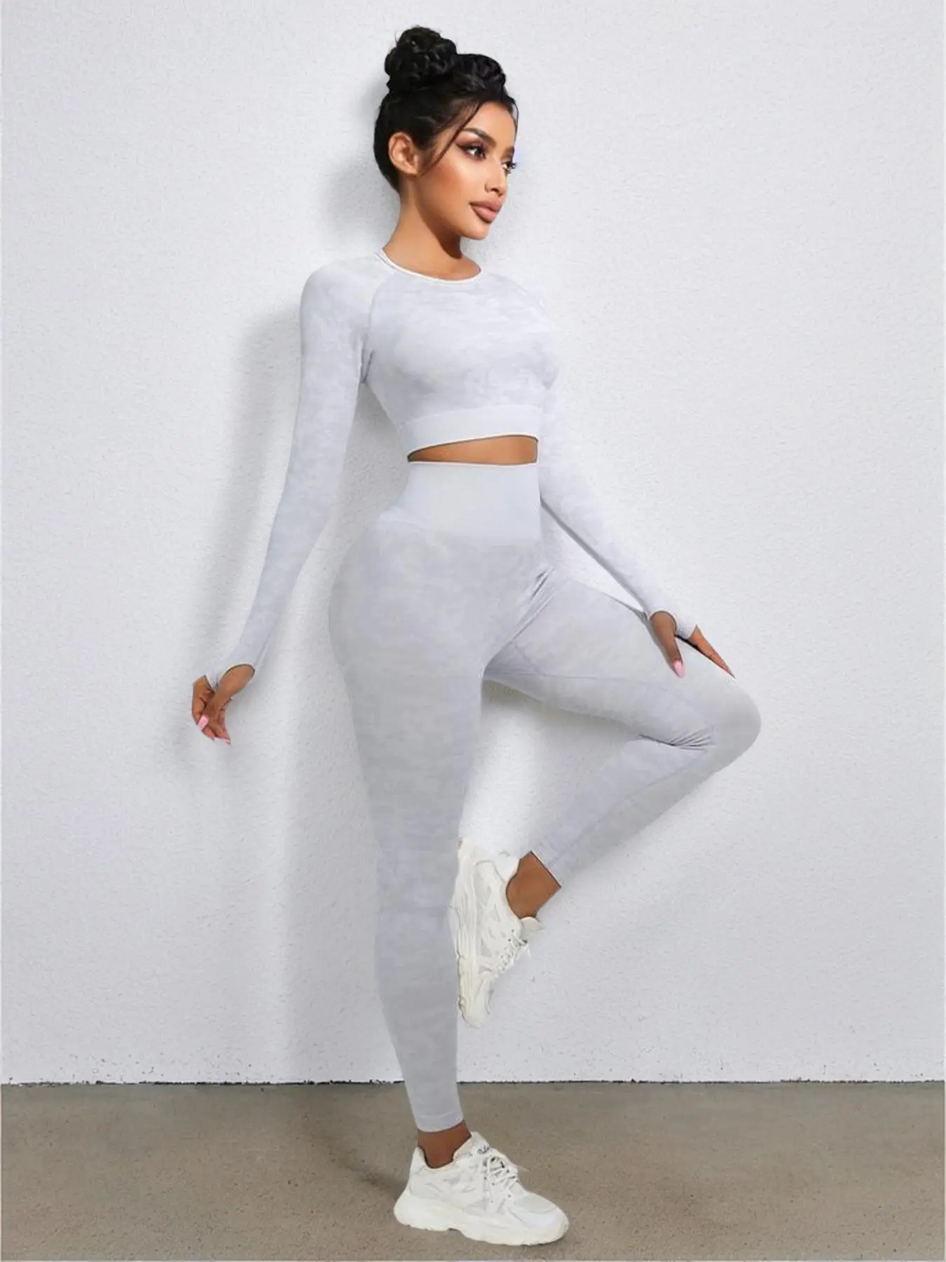 2/4 Pieces Women's Cut Out Tee & Hip Lifting Sports Leggings Workout Set, Long Sleeve Top & Yoga Pants Tracksuits Set for Yoga Gym, Two-piece Sets Tra