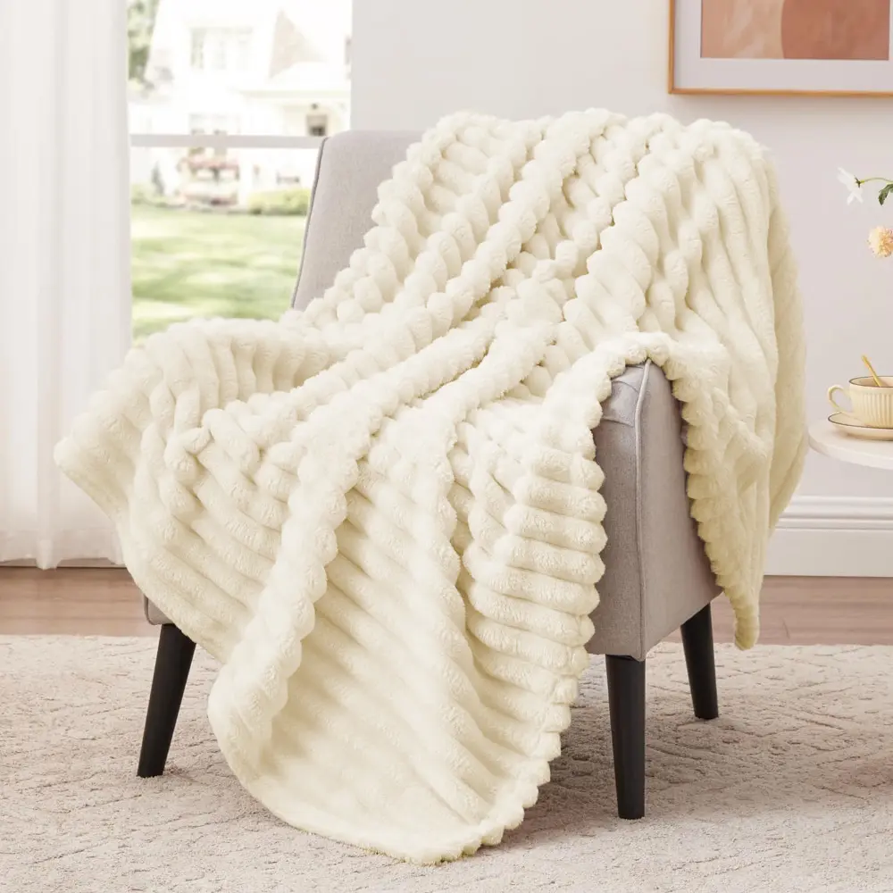 Fleece Throw Blanket for Couch Sofa or Bed Super Soft Throw Blanket Premium Silky Flannel Fleece 3D Ribbed Jacquard Lightweight Bed Blanket All Season Use