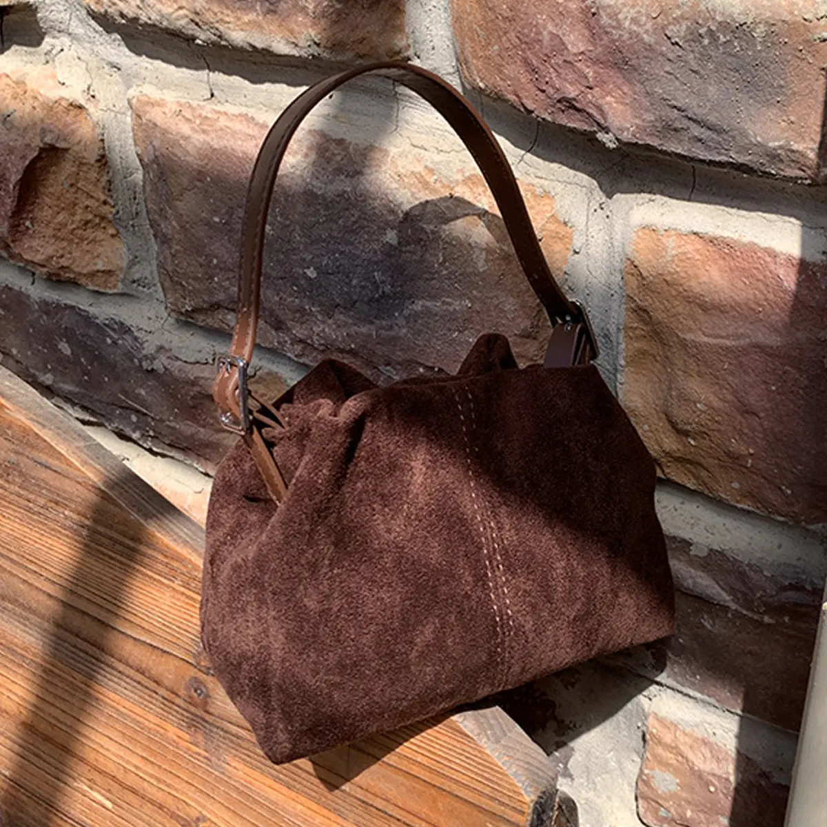 Women Vintage Suede Handbag Small Tote Bag Drawstring Bucket Bag Faux Suede Crossbody Bag Pleated Cloud Handbag Dumpling Bag Underarm Purses Everyday Shoulder Bag