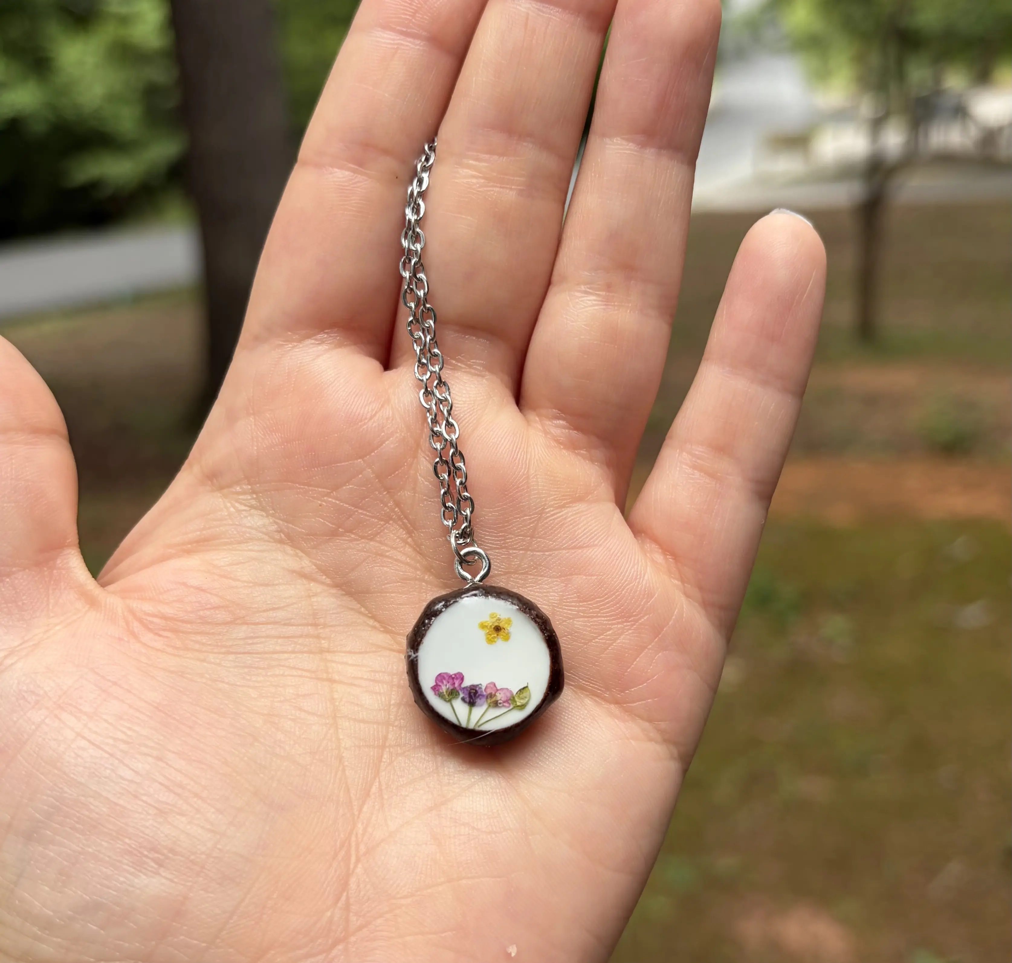 Acorn Pendant with Mini Flowers