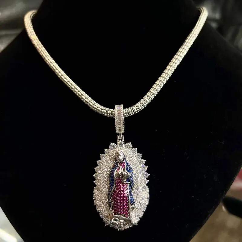 Cadena Mon ice MAs medalla de Guadalupe Cadena Mon ice MAs medalla de Guadalupe