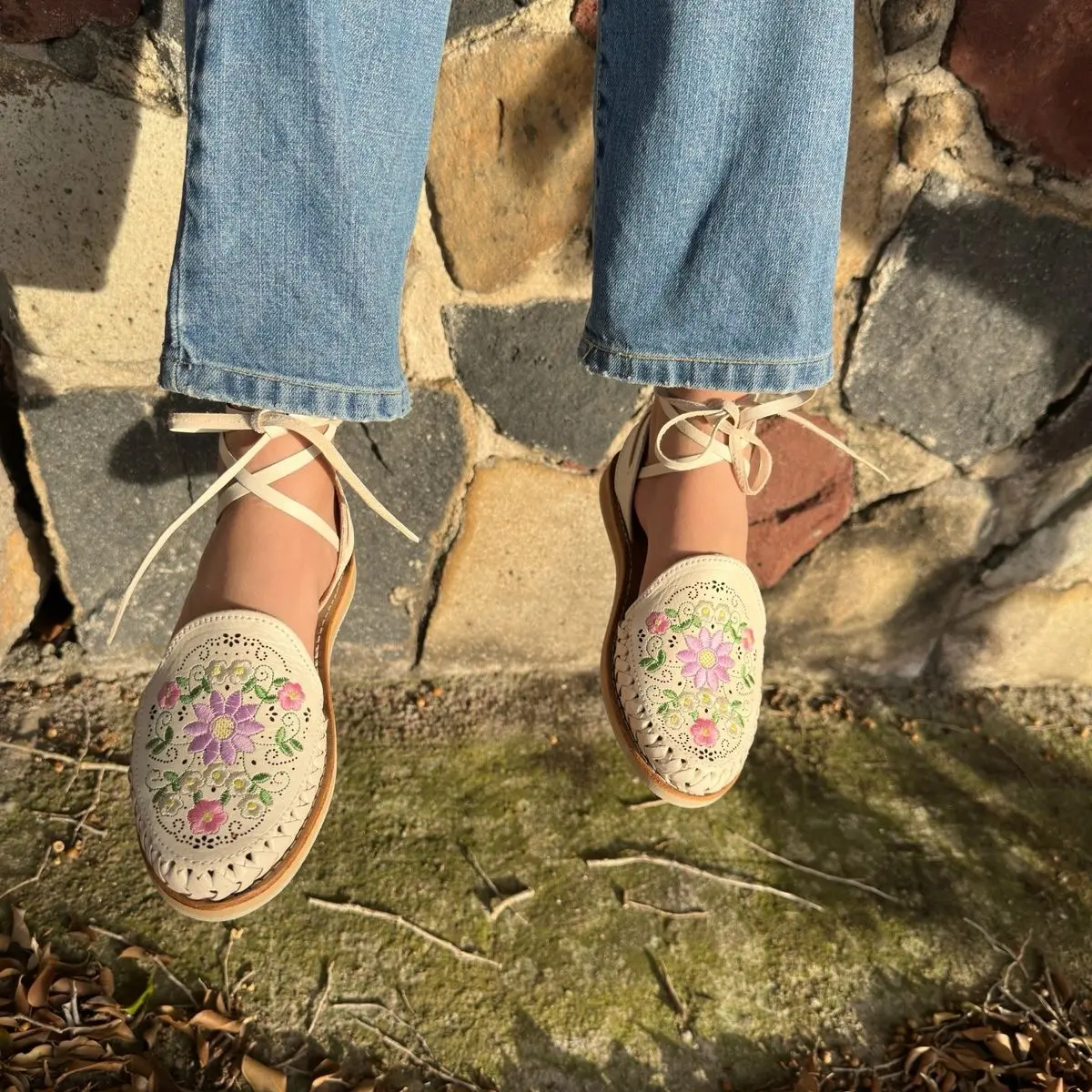 Huarache sandal lace up embroidered beige color/ leather sandals women/ huarache shoe women/huarache flats women/ Mexico huarache women