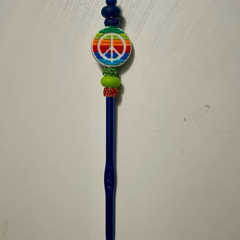 Groovy 6mm Crochet Hook with Peace Sign Charm