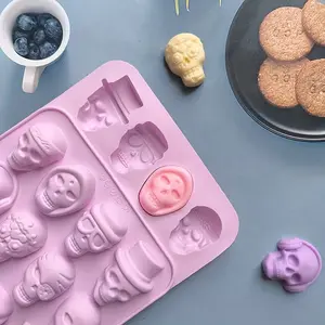 1pc 16-Hole Skull-Shaped Cube Ice Molds, Silicone Skull Ice Trays, Chocolate Cookie Candy Pudding Cake Decoration Baking Molds