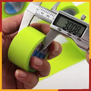 3cm wide green washi masking tape, small paper roll for easy use, ideal for color separation and masking in paint and coating applications, as well as spray painting protection for household doors and windows