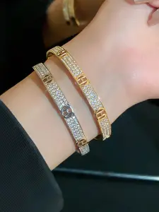 Elegant Zircon Letter H Bracelet, Letter Link Bracelet, Sparkling Jewelry Accessory, Perfect Gift for Her, Stylish Design for All Occasions