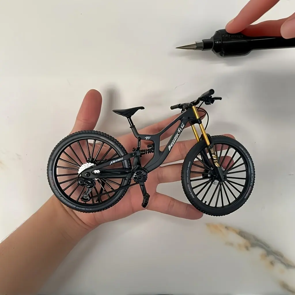 New Alloy Bicycle Model, Mountain Bike, Road Bike, Desk Decor, Collectible Mini Bike, Office & Home Decoration, Decorative Home Ornament, Christmas Gift, Style Ornament, Metal Sculptures, Decor Figurine Ornaments, Room Decor Statue