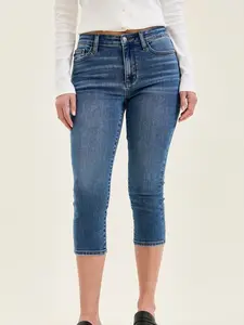 NATY JUDY BLUE MID WAIST CAPRI JEAN