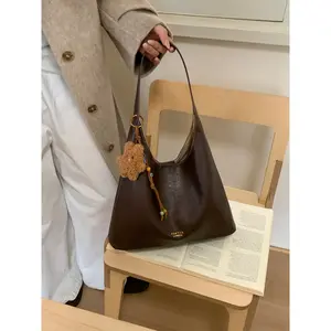 1pc  Women's Shoulder Bag Solid Color Pure Color Handbag Comes with Pendant Fashionable, Office Shoulder Bag, Versatile, Simple and Trendy Suitable for White Collars Working, Commuting, Going Shopping, Dating Women's Shoulder