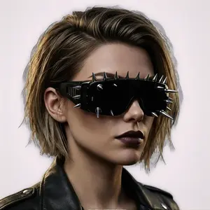 Cyberpunk Spiked One-Piece Fashion Glasses | Black PC Frame Futuristic Lens – Streetwear for Hoodies, Jackets & Beach Vacay