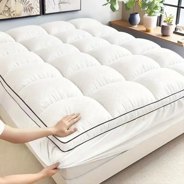 Plush Mattress Cover, Gentle Mattress Shield, Quilting Innovation, Washable in Machines, Durable And Resistant to Wear, Easy to Maintain, Fits 8-12 Inch Deep Pockets, Improving Sleeping Comfort