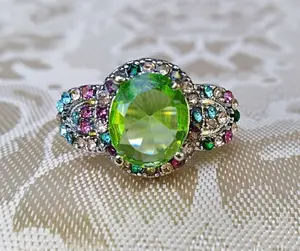 Women Ring Simulated Gemstones Green Topaz Sapphire Silver Size 6, 7 NEW