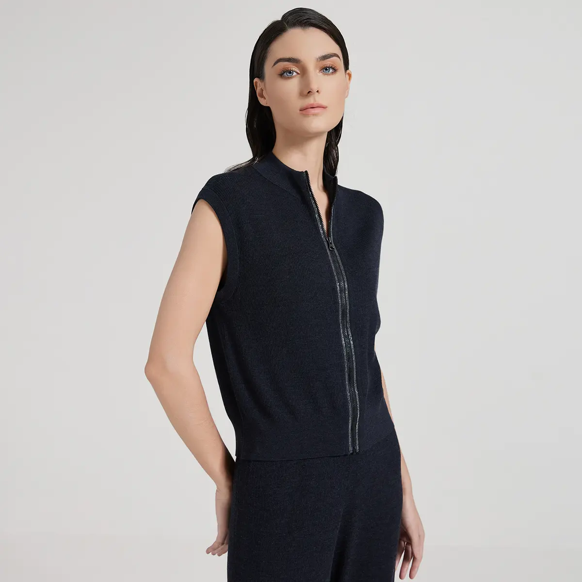 NEW SERATHINAN Luxury Wool Silk Zip Knit Vest Women Elegant Sleeveless Top Beaded Embroidery Detail
