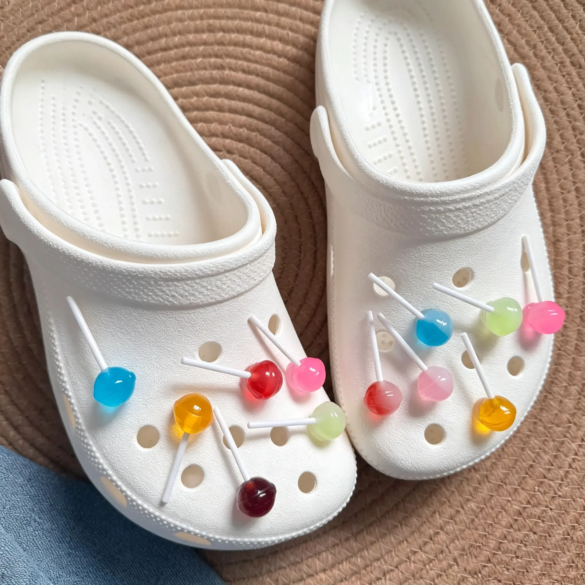 12Pcs Cute Lollipop Shoe Charms Set, Cute Pink White Blossom Clog Accessories, Aesthetic Shoe Charms for Crocs Clogs Sweet Party Fashion Accessories for Women Girls Halloween Accessories Shoe Decoration Shoe Embellishment Set