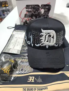 ThirtyOne Hats X D.B. Full Set. Llavero , Tiket , Cubre polvos. (free Pins)