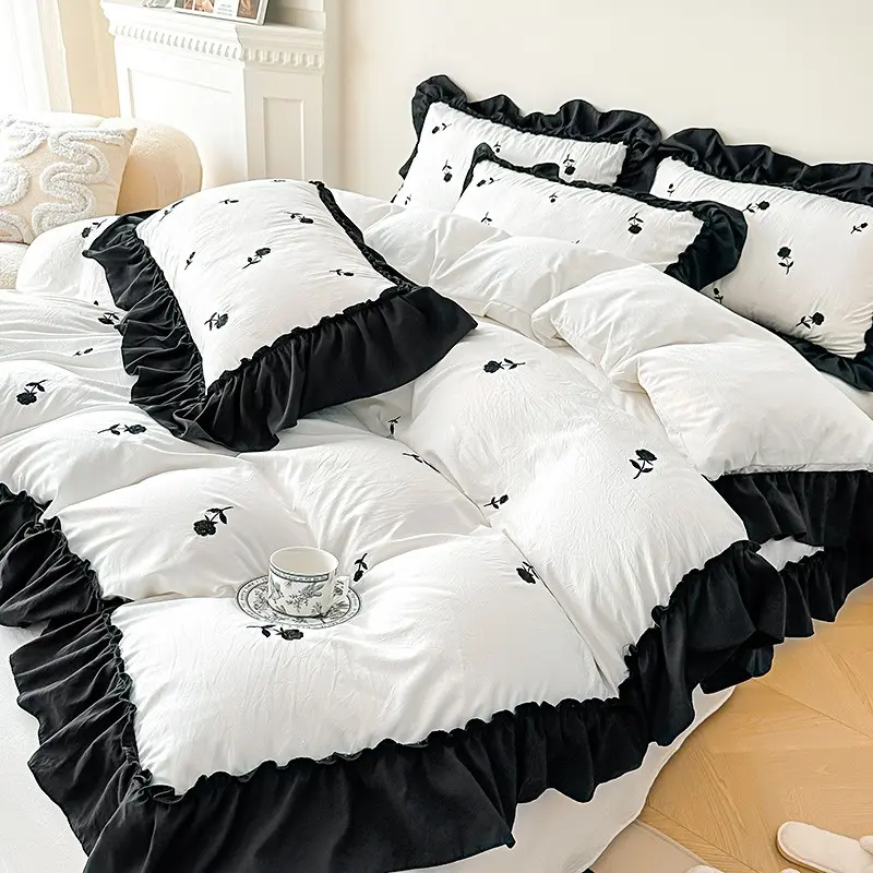3-Piece Premium White Soft Duvet Cover Set Single Double Queen size, Comfy Bedding Sets, Soft Fabric Brushed Texture, Flowers Rose Embroidery Design, Includes 1 Duvet cover+ 2 Pillow Cases, Floral Bedding Sets