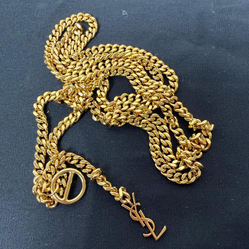 Pre-owned AIRA As shown Bag Accessories Yves Saint Laurent Classic Design Belt with Logo Versatile Accessory for Casual & Formal Wear Enhances Any Outfit