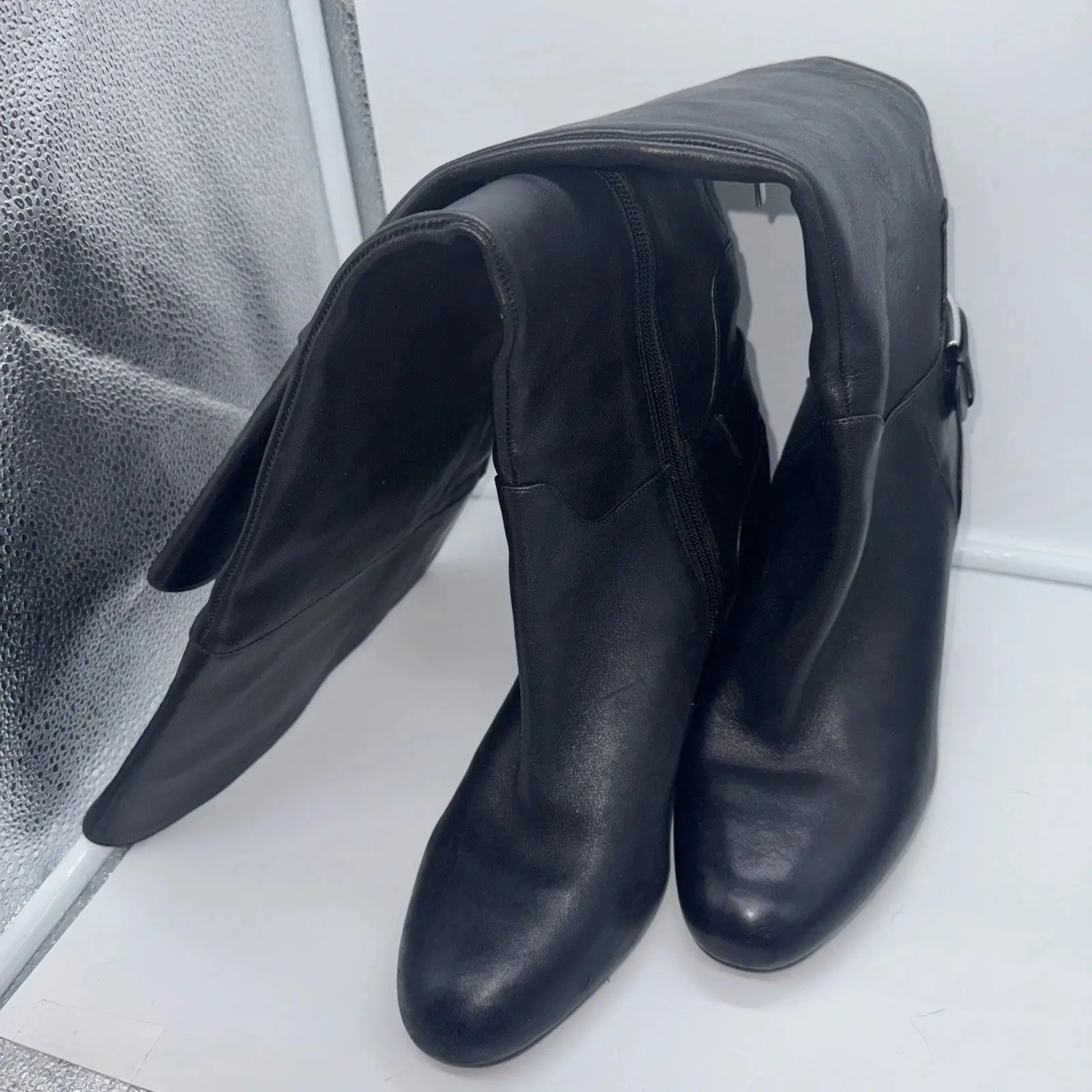 Size 10 Women’s Vince Camuto Boots Black