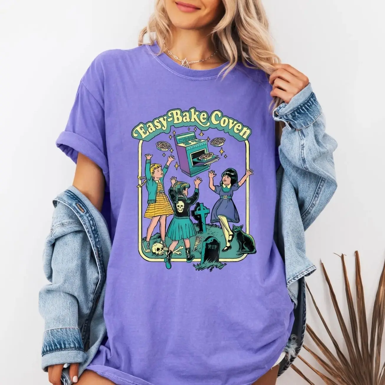 Comfort Colors Easy Bake Coven T-Shirt, Oversized 90s Halloween Tee XKWHD
