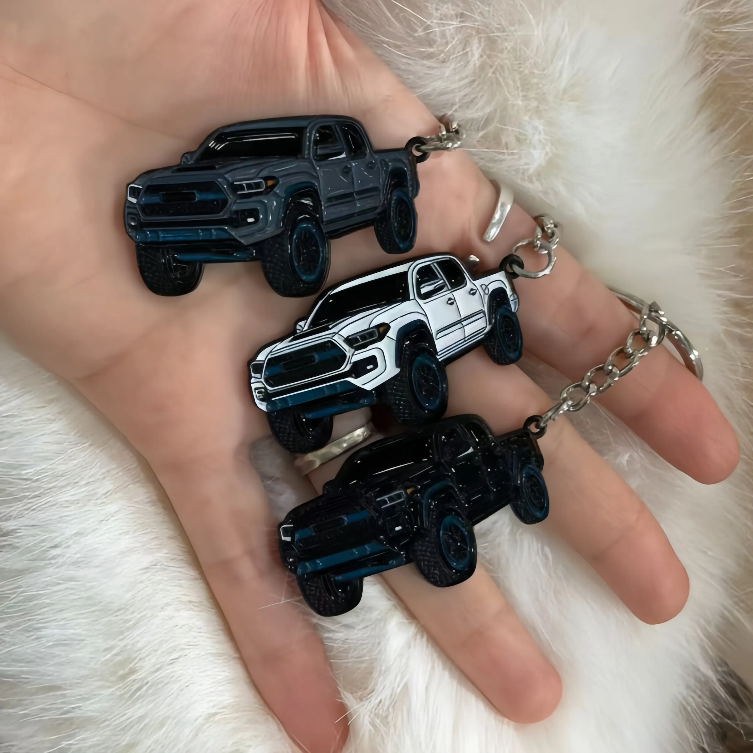 Double-Sided Metal Enamel Truck Keychain | Fade & Scratch Resistant, Vivid Enamel Detail, Portable 4x4 Overland Accessory, Perfect Gift For Off-Road Fans, Stylish Key Fob For Taco Mid-Size Pickup Owners