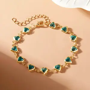 Elegant Crystal Zircon Heart Charm Bracelet, Delicate Women's Costume Jewelry, Classic Wrist Accessory With Exquisite Heart Inlay Design, Sophisticated Styling Suitable for Party Occasions, Wedding Events, Daily Dress Matching And Gift Giving for Ladies