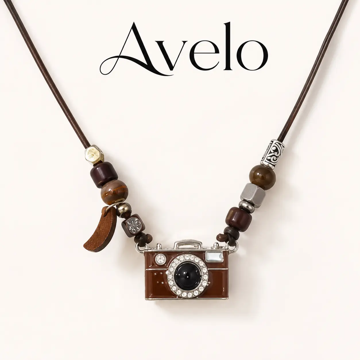 Vintage Camera Pendant Necklace for Women, Boho Adjustable Cord Necklace, Retro Photography Charm Necklace, Artisan Beaded Jewelry Gift