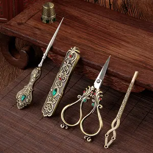 European-style Retro Affordable Luxury Inlaid With Phoenix Tail Scissors Set