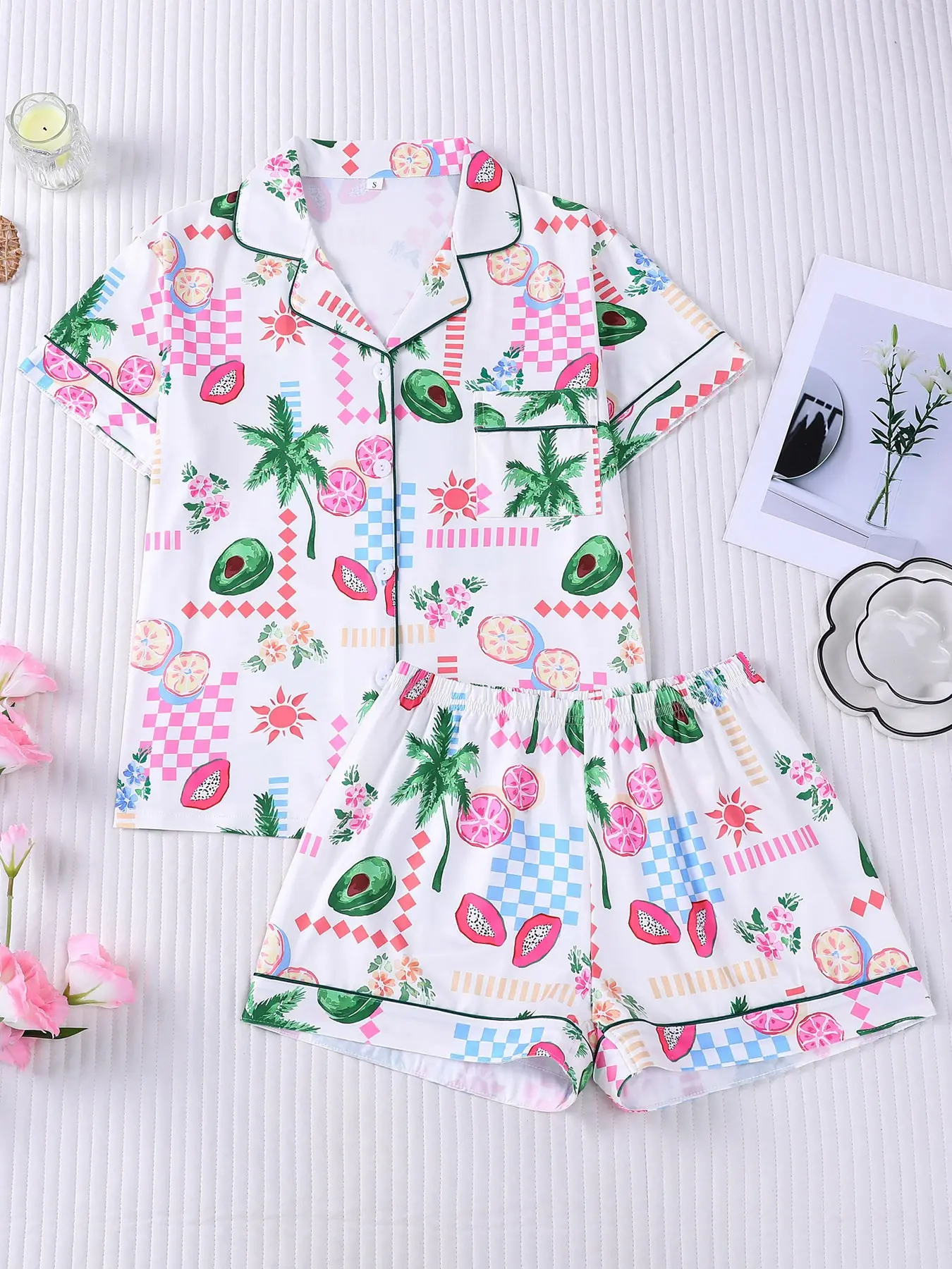 Women's 2-Piece Tropical Print Pajama Set Pyjamas, Short Sleeve Button-Down Top & Elastic Waist Shorts, Avocado & Coconut Tree Print, Soft Comfortable Loungewear Sleepwear for All Seasons Lounge Pajama Style Pajama Loungewear Pjs Elastic Waist Pajamas