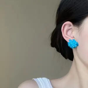 Fresh blue hydrangea flower beaded earrings for women, light luxury niche high-end earrings, unique and elegant studs for spring and summer