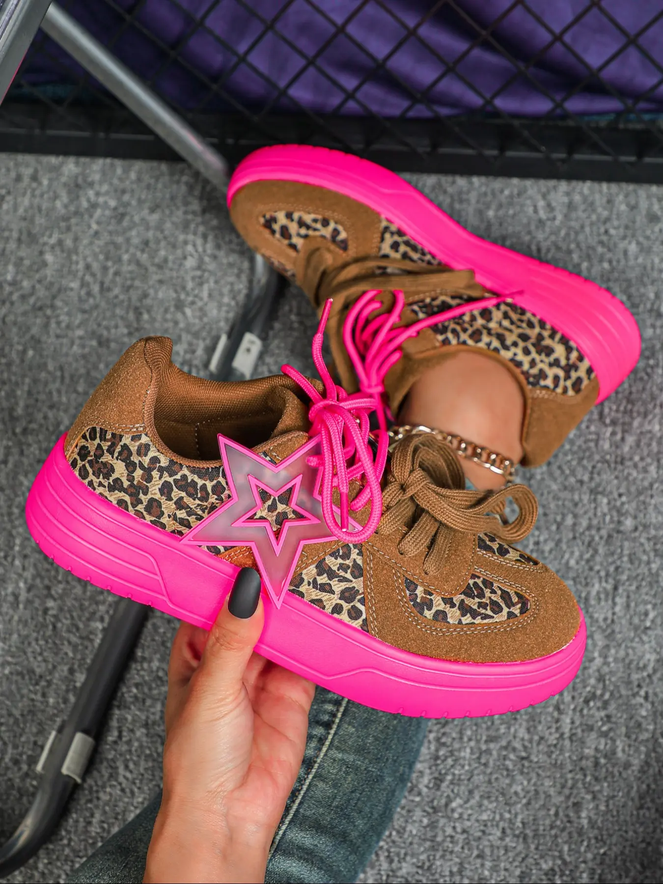 Women's Leopard Print Casual Athletic All Seasons Sneakers, Soft Lightweight Breathable Low Top Lace-Up Trendy Walking Shoes, Perfect for Halloween Christmas Gifts