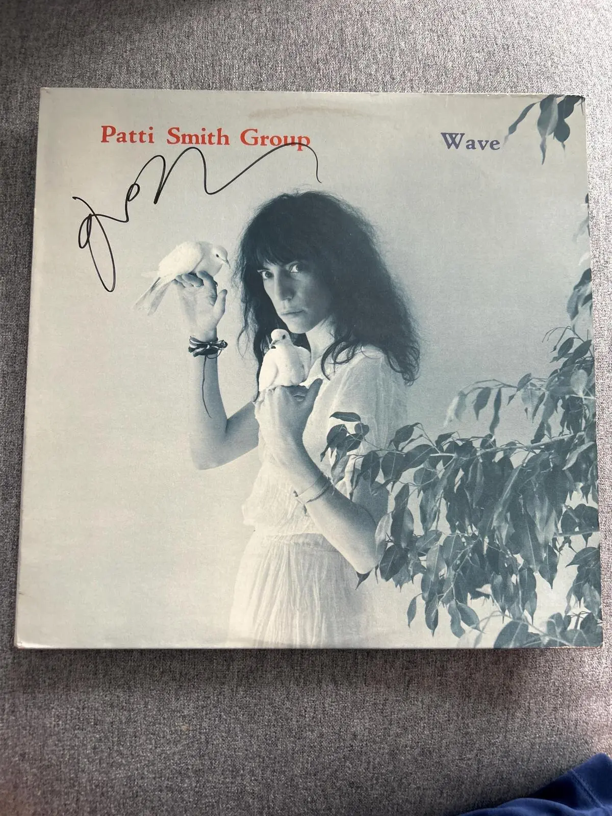 Patti Smith Group Signed "Wave" Vinyl Record - Autographed Collectible with Certificate of Authenticity (COA), Vinyl Records