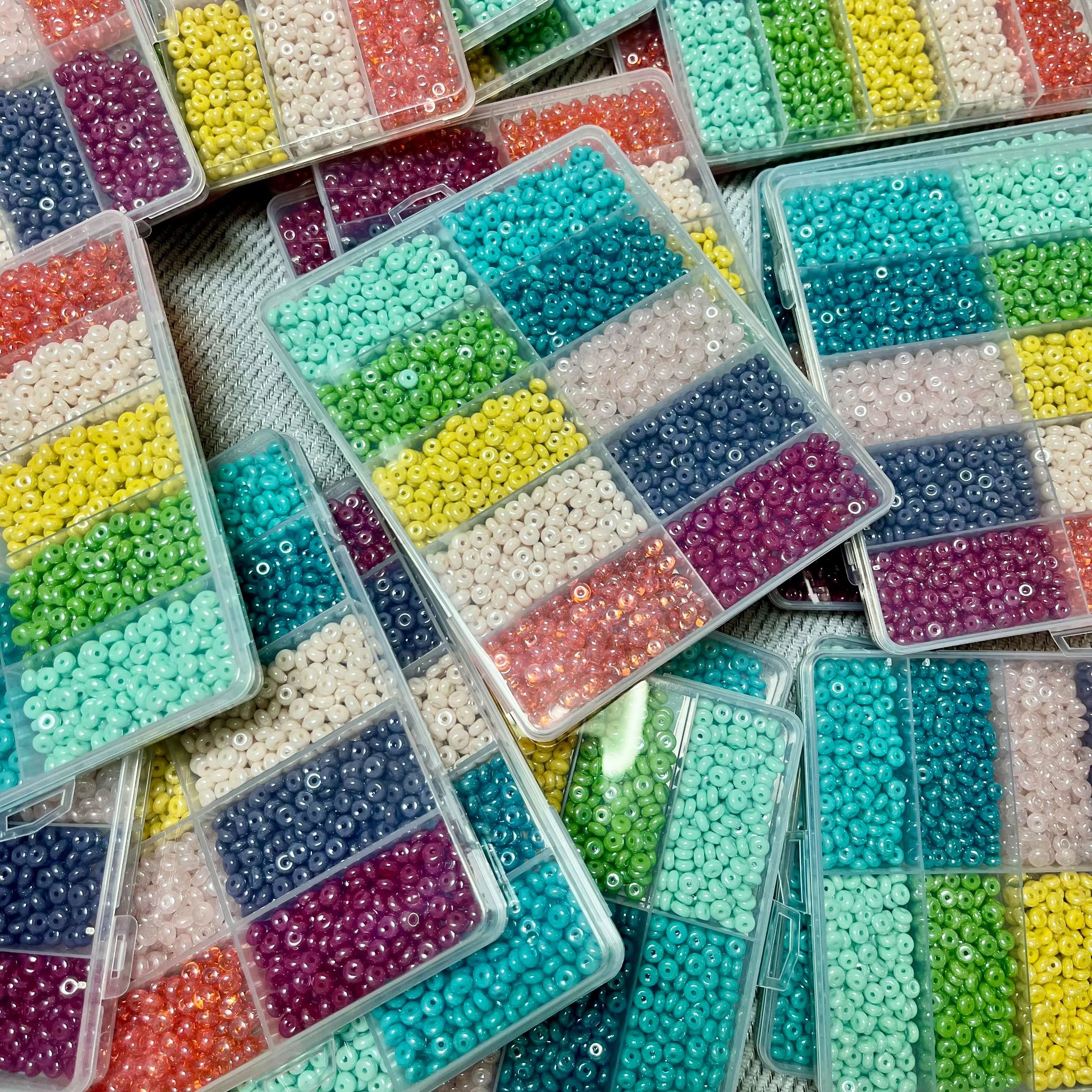 10-Color 3x6mm Glazed Glass Rondelle Beads, Flat Spacer Beads Set for Bracelets, Necklaces, Phone Charms, Keychains, Bag Charms & DIY Jewelry Making DIY Kit, Colorful Beading Supplies for Layered Jewelry