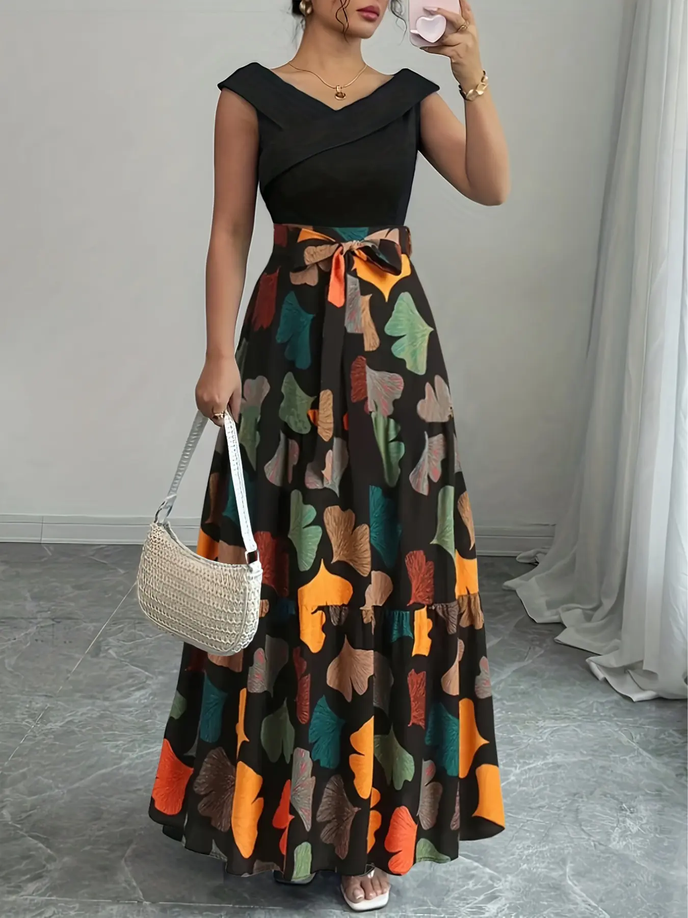 Elegant Women's Fitted Patchwork Leaf Print Maxi Dress, V Neck Waist Cinching, High-End Fashion, Pocket Design, Casual & Formal Wear, Womenswear, Casual Classy Dress, Casual Boho Bohemian, Casual Boho Style
