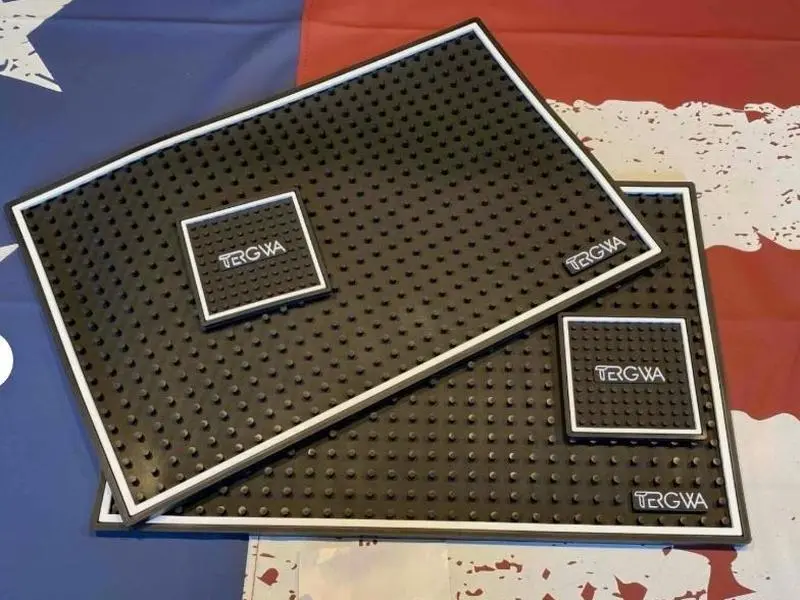 2 Pack NEW PVC Rubber Bar Service Mat Spill Mat for Counter Top Non Slip 18" x 12" Durable Coasters Set Tableware Non-Slip Design Ideal for Bar Service Coffee Bar Dry Mat