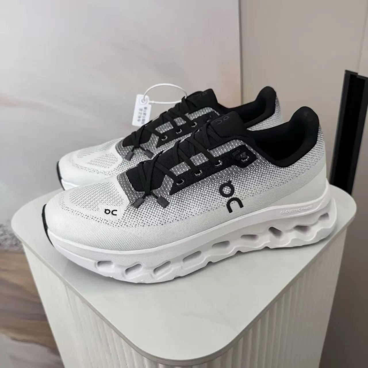 Unisex Couple Running Sneakers, Black‑White Gradient Breathable Knit Mesh Upper, Hollow Shock‑Absorbing Thick Cushion Outsole, Lightweight Lace‑Up Athletic Footwear For Road Jogging, Long‑Distance Run, Outdoor Hiking And Urban Street Daily Outfit