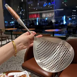 Large Stainless Steel Colander, Durable Kitchen Strainer, Food Colander Kitchenware, Kitchen Cooking Accessories, for Frying, Hot Pot, Cooking, Baking, Dishwasher Safe, Ideal for Home & Restaurant Use