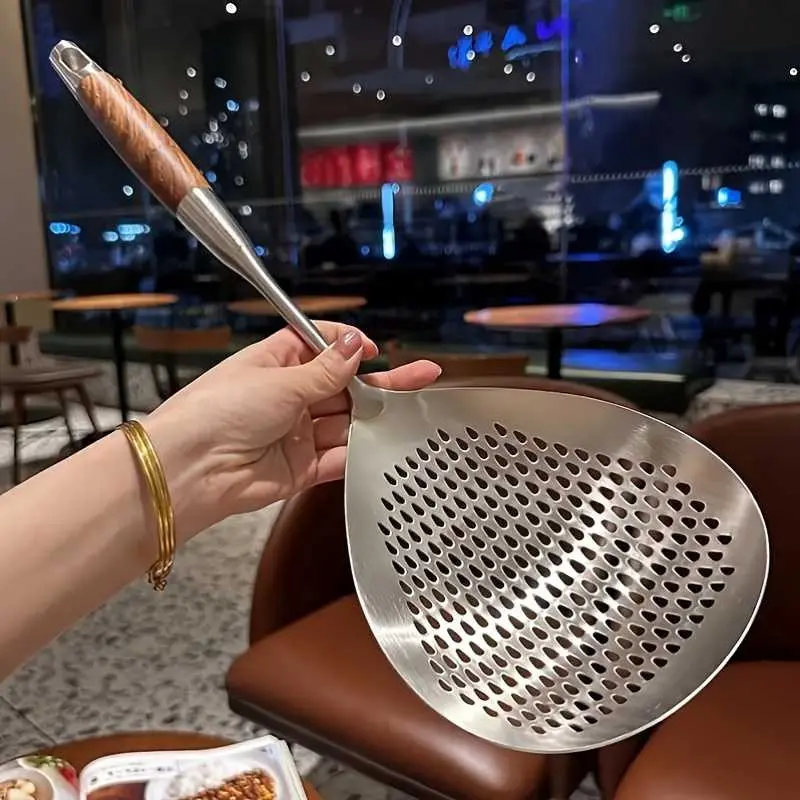 Large Stainless Steel Colander, Durable Kitchen Strainer, Food Colander Kitchenware, Kitchen Cooking Accessories, for Frying, Hot Pot, Cooking, Baking, Dishwasher Safe, Ideal for Home & Restaurant Use