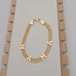 Brazalete 100 Mama Ini - Gold Color Chain Bracelet with "MAMA" Lettering for Mother's Day Gift