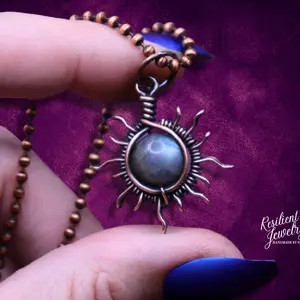 Fidget Sun - Labradorite Copper Sun Necklace - Blue Flash Labradorite Wire Wrapped Pendant for intuition protection & transformation