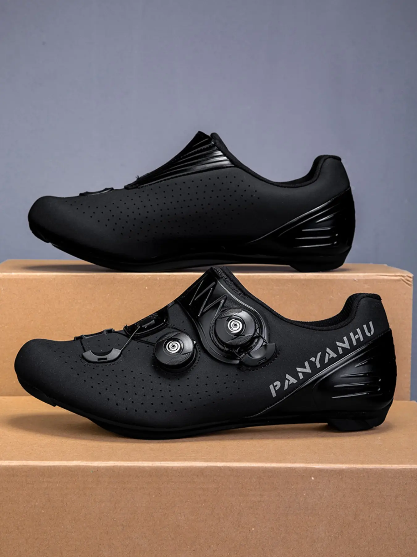 Unisex Cycling Shoes, Indoor Road Bike Shoes, Comfortable Riding Footwear, Sporty PU Leather Sneakers, All Seasons, Medium Width