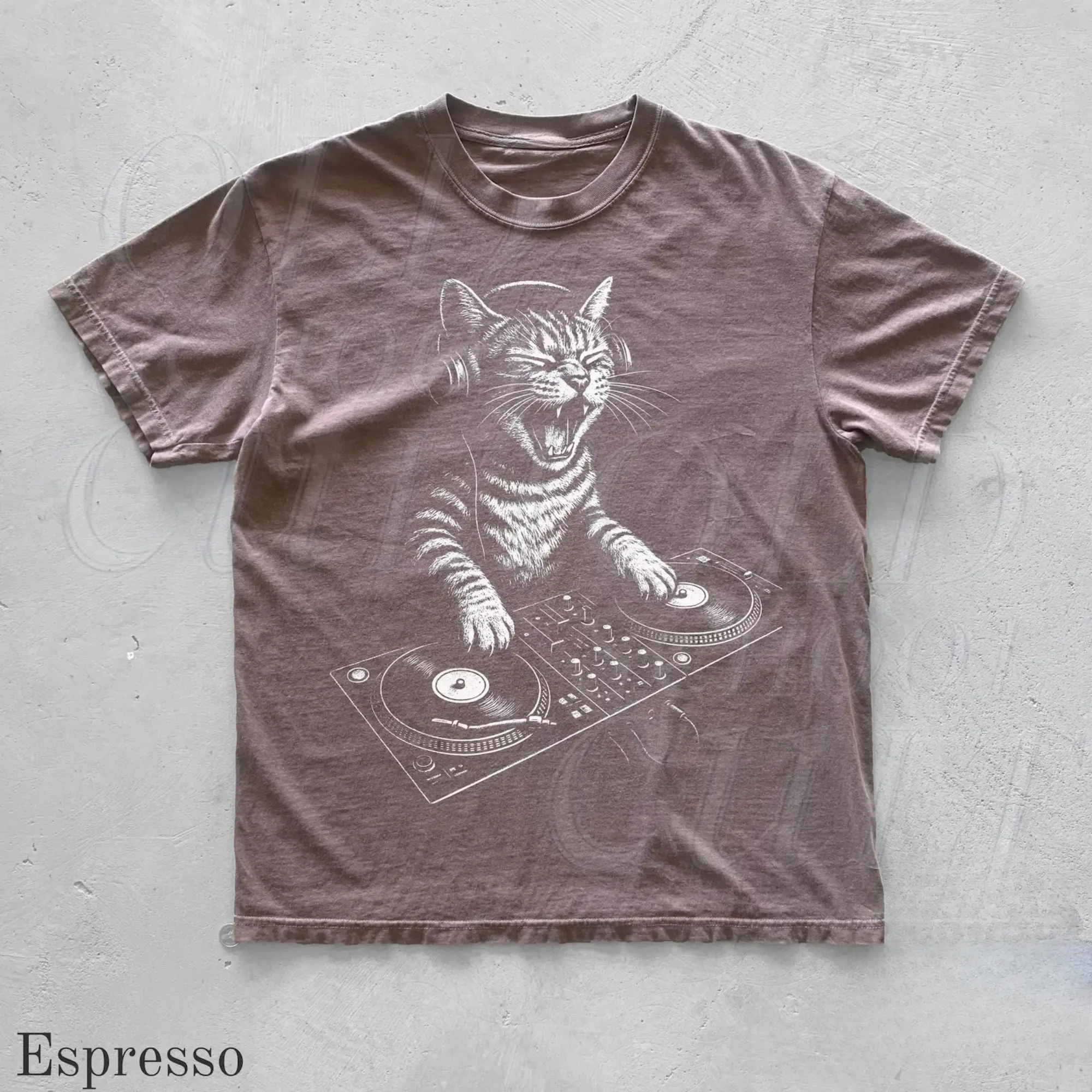 Vintage Cat DJ Shirt, Retro Animal Playing Instrument Shirt, Music 90s Shirt, DJ Shirt Gifts, Cat Techno Unisex Tee