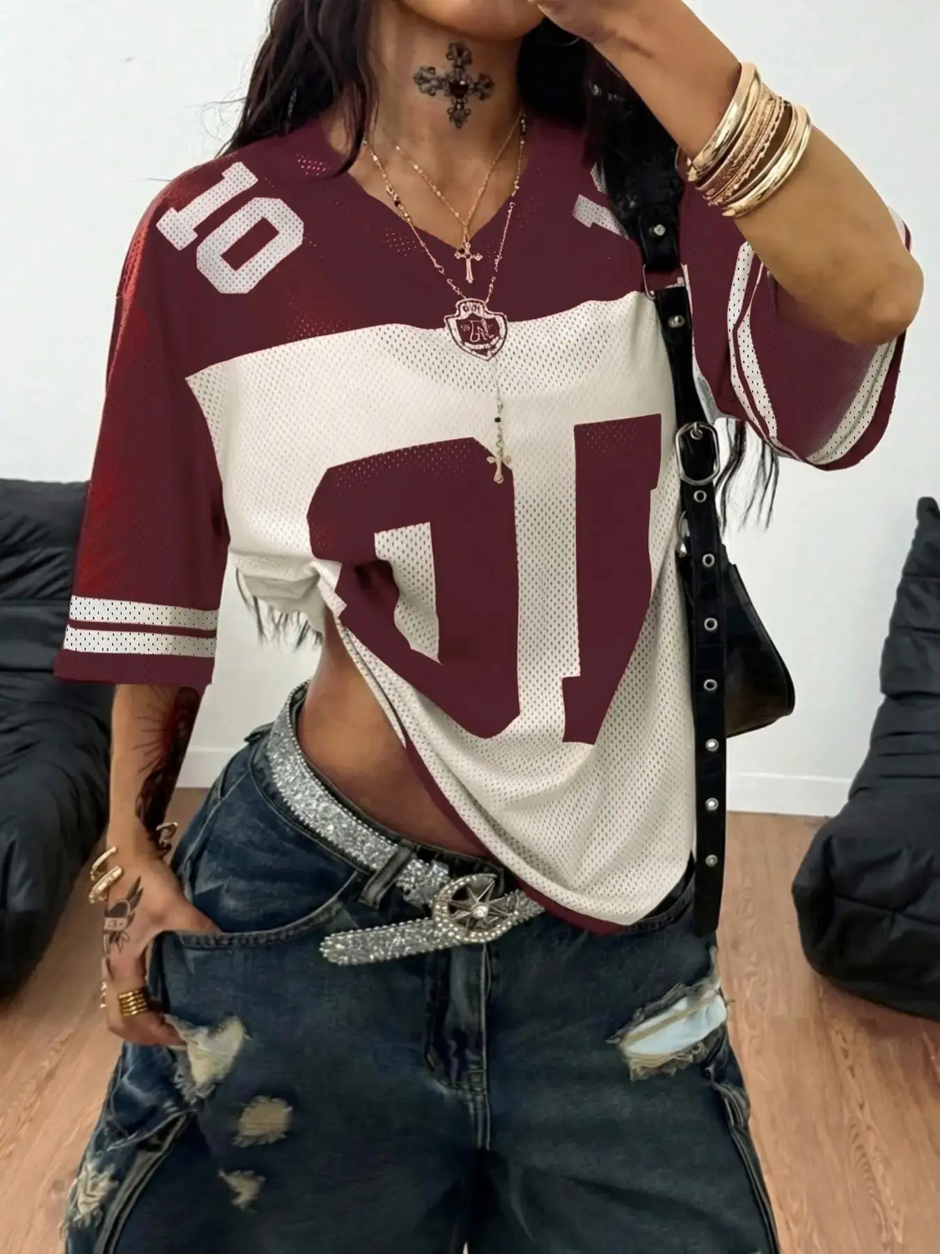 Women’s Y2K Vintage Mesh Jersey Top, Number 10 Letter Graphic V-Neck Athletic Tee, Loose Fit Breathable Short Sleeve Sporty Streetwear Shirt, Casual Festival Athleisure Outfit for Women