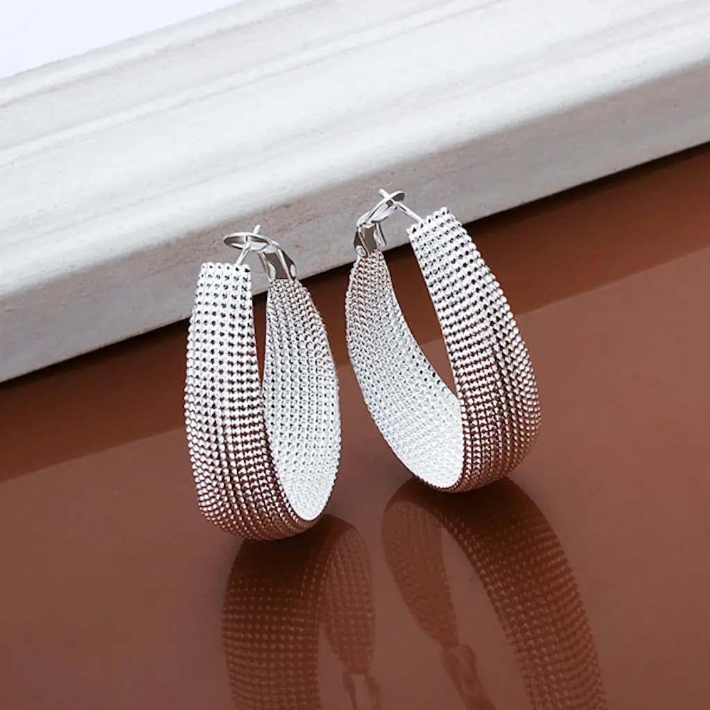 925 Sterling Silver Hoop Pierced Earrings  L7