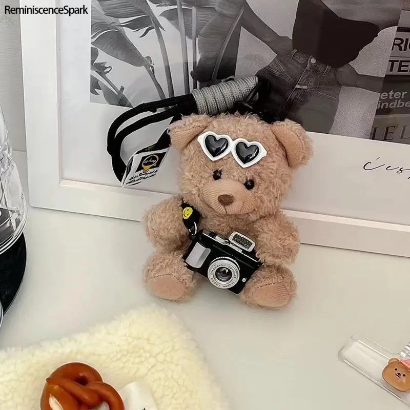 Kawaii Plush Teddy Bear Keychain 2-Pack (2-Piece Set) - Cute Sturdy Faux Fur Bag Charm with Pink Heart & Camera, Decorative Accessory for Premier League Fans’ Keys & Backpacks, Ideal for Friends, Keychain Kawaii, Two Piece Set