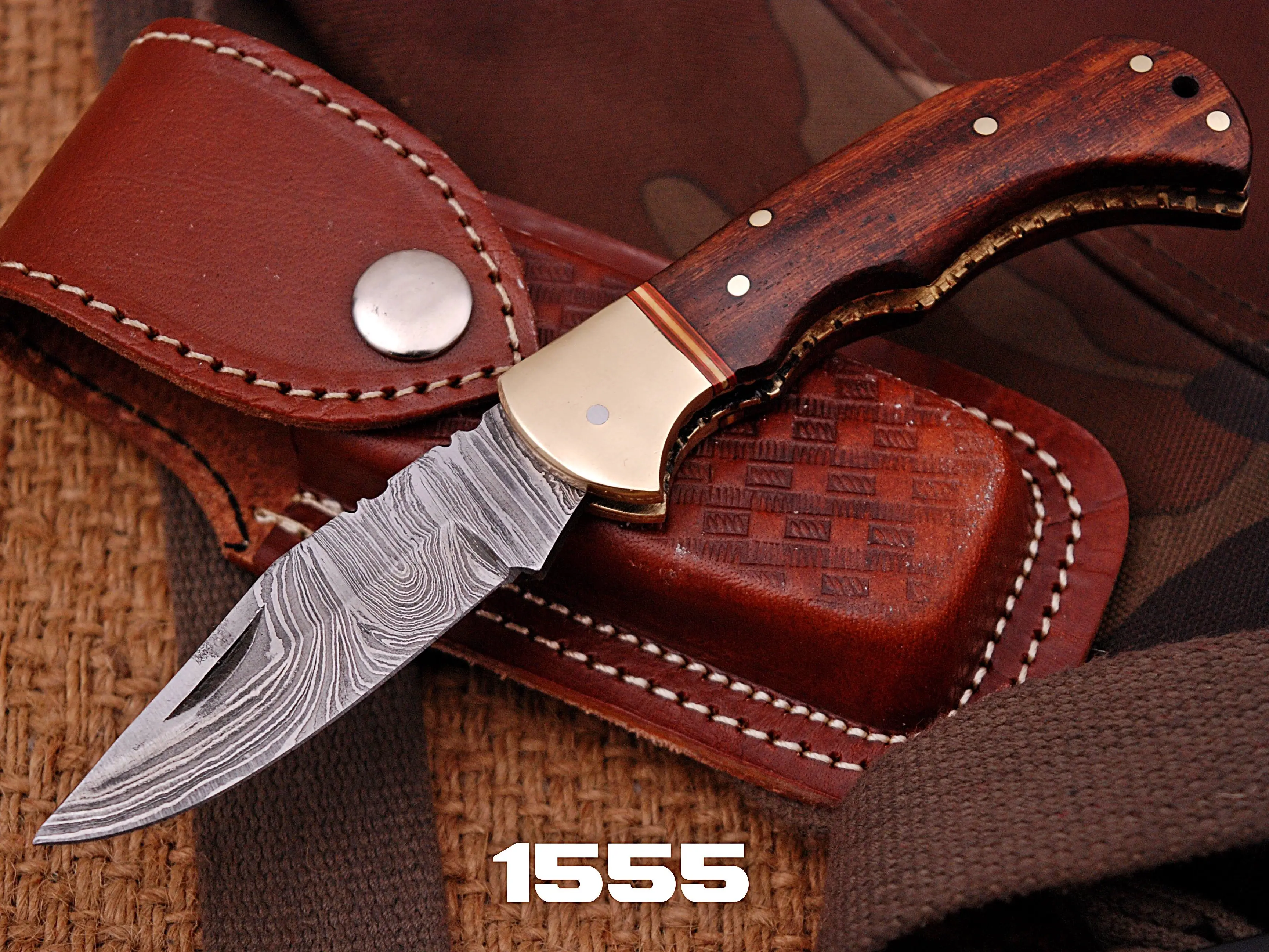 Hand Forged Damascus Steel Folding Blade PocketKnife outdoor Farmer rancher Cowboys Tool