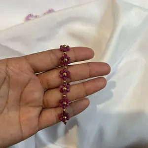 Deep Purple Stone Daisy Bracelet, Handmade Beaded Jewelry for Women, Dainty Boho Accessory for Daily Wear