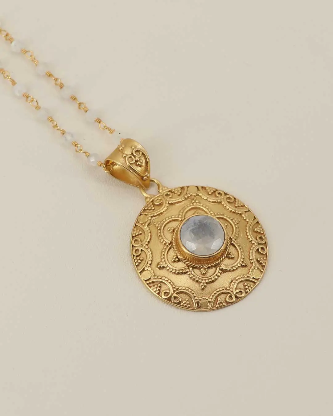 Mandala Necklace with Rainbow Moonstone Gemstone – 18K Gold Plated