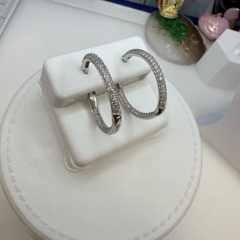 925 sterling silver hoops micro pave high quality cubic zirconia stones secured lock Italian silver (( Arracadas de plata Alta calidad piedras finas de zirconia el Cierra es fino y muy segura plata Italiana